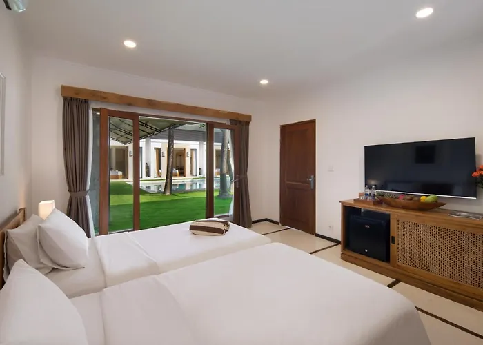 Location, 9 Bedr Pool Villa, Close To Villa *