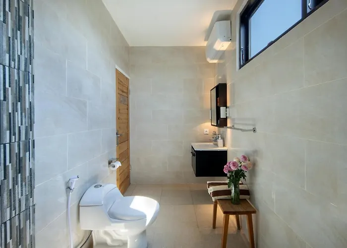Location, 9 Bedr Pool Villa, Close To *