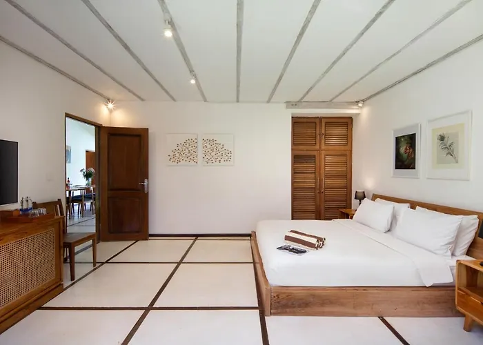 Location, 9 Bedr Pool Villa, Close To Villa
