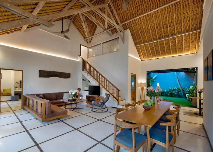 Location, 9 Bedr Pool Villa, Close To Seminyak