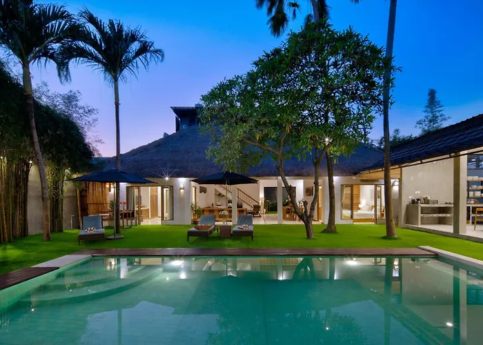 Location, 9 Bedr Pool Villa, Close To Villa *