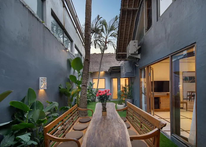 Location, 9 Bedr Pool Villa, Close To Villa *
