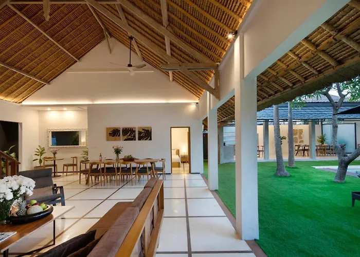 Villa Location, 9 Bedr Pool Villa, Close To Seminyak