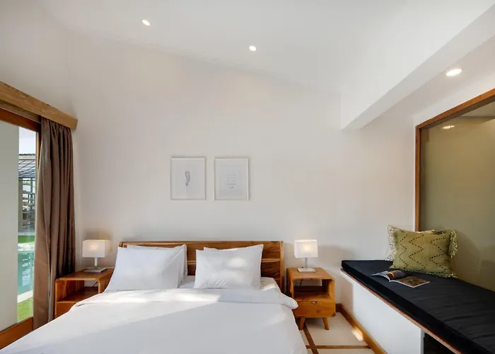 Location, 9 Bedr Pool Villa, Close To Seminyak