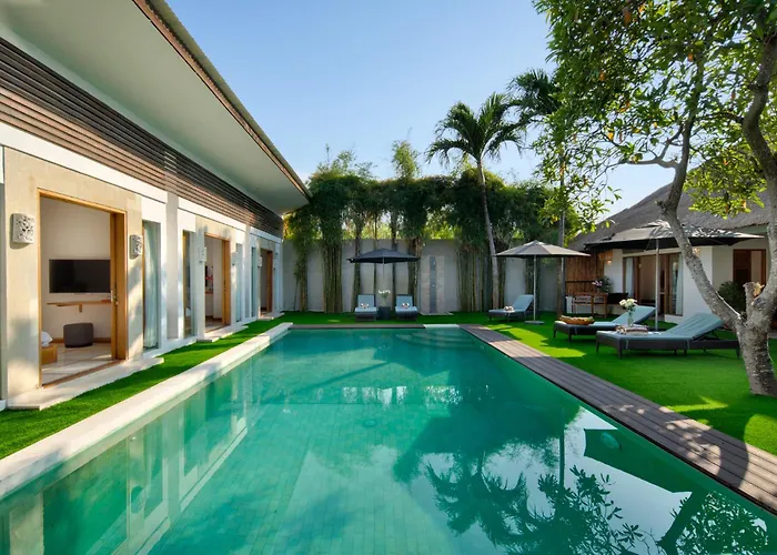 Villa Location, 9 Bedr Pool Villa, Close To *